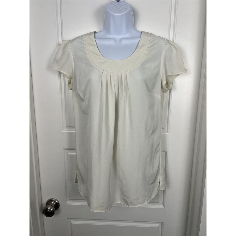 Lands’ End Cream Short Sleeve Pleated Front Blouse Women’s Size 4